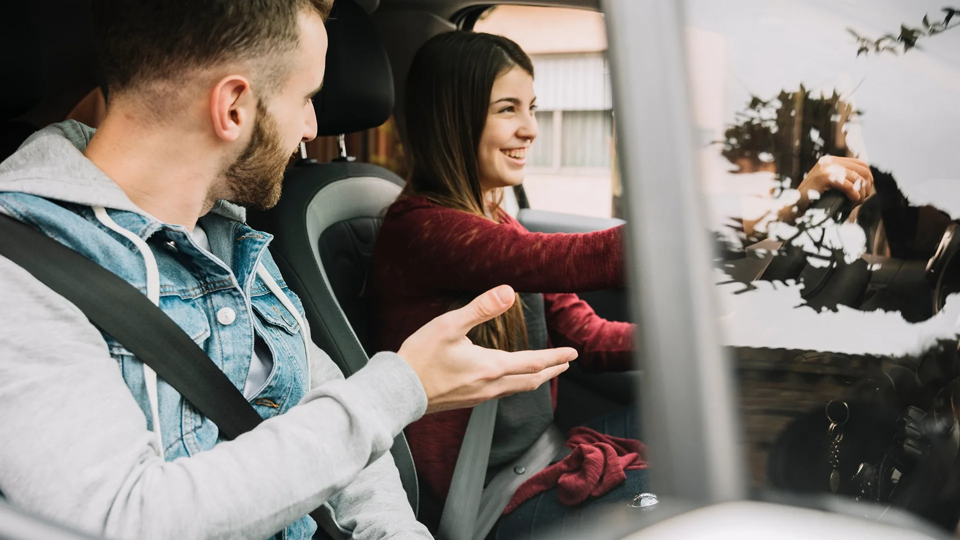 Thank God, the car buying platform was chosen, and the meeting between the parties took place.