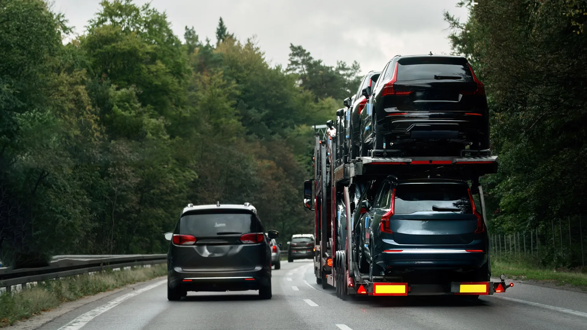 Open trailer shipping