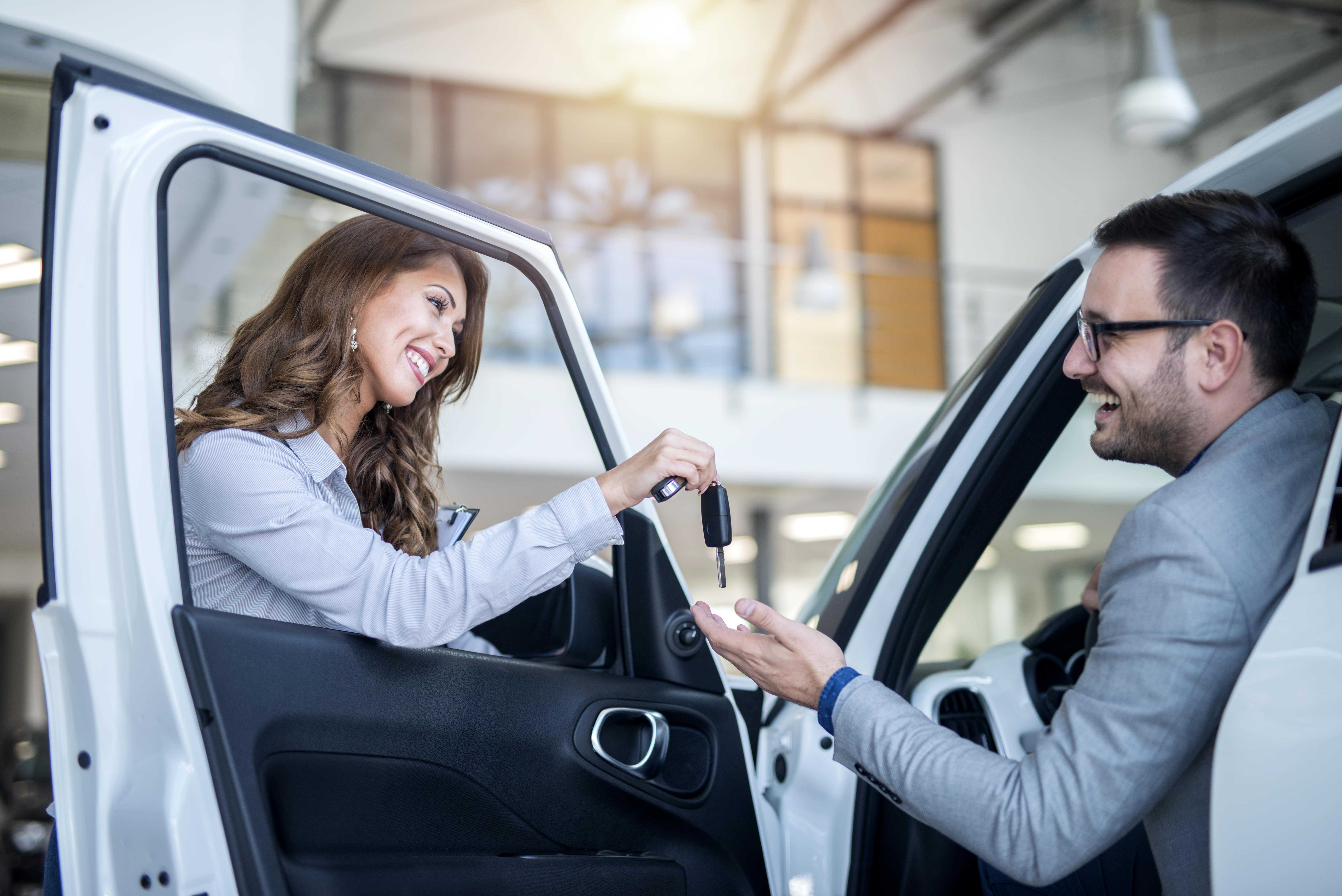 Pros and Cons of Buying a Car Out of State image
