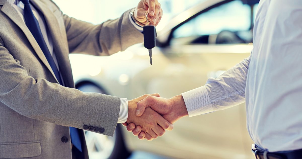 Dealer vs. Private Seller Pros and Cons of Buying a Car From a Dealer
