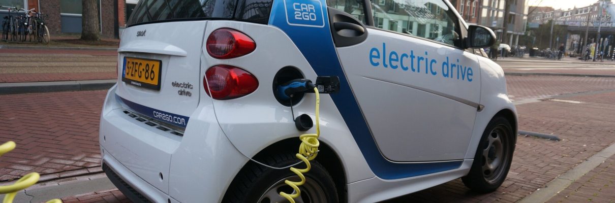 How Do Electric Cars Work? featured image