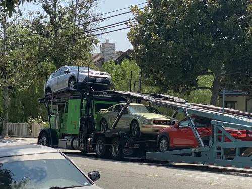 State To State Vehicle Transport - How Car Carriers Arrange Pick-up and Delivery of Vehicles image